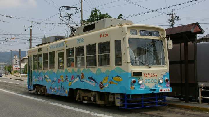 東京都交通局7028号(＝豊橋鉄道モ3502)。2005年(平成17年)5月、豊橋鉄道東田本線にて撮影。