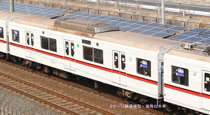 東京都交通局5312-5。2017年(平成29年)3月、北総鉄道千葉ニュータウン中央(ちばにゅーたうんちゅうおう：千葉県印西市)駅＝印西牧の原(いんざいまきのはら：千葉県印西市)駅間にて撮影。