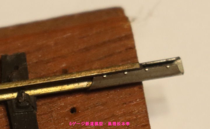 シノハラ製16番ゲージ(≒HOゲージ)用ジョイナー(100番)。