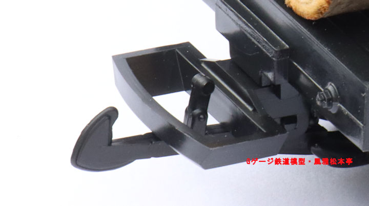 Gゲージの車輛に使用されているループ・フック型連結器。G gauge roop style coupler, manufactured by Hartland Locomotive Works.