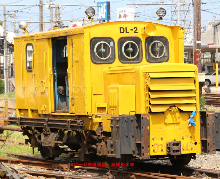 実物の車輛に使われている朝顔形連結器？。2016年(平成28年)6月 富山地方鉄道電鉄黒部(でんてつくろべ：富山県黒部市)駅にて撮影。