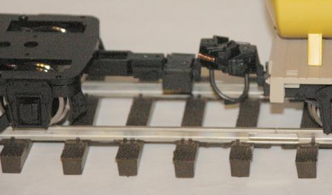 ケーディー831型連結器を取り付けたアリスト・クラフト製台車。