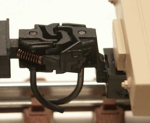 Gゲージ用連結器(ケーディー製)。G gauge coupler, manufacuture by Kadee.