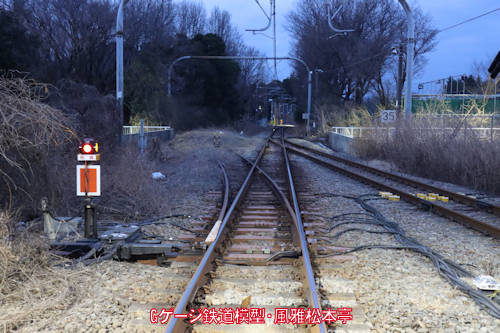 脱線ポイント。2022年(令和4年)2月、JR東日本八高線箱根ヶ崎(はこねがさき：東京都西多摩郡瑞穂町)駅付近にて撮影。