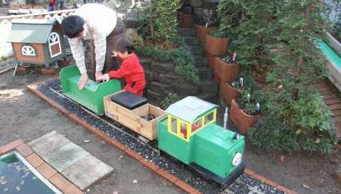 市川正人氏が自作された5インチゲージの列車。